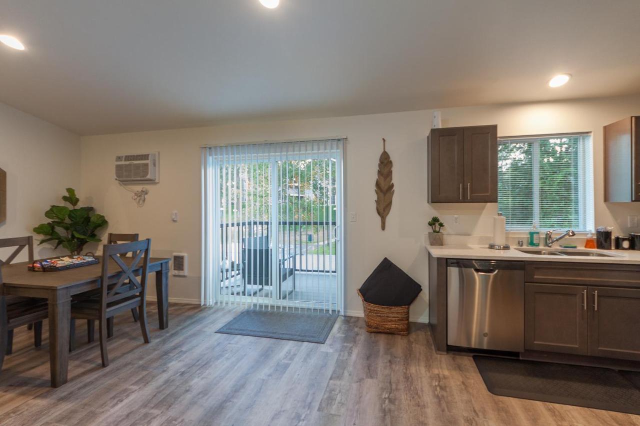 Modern And Stylish King Bed Wifi Free Parking Apartman Spokane Valley Kültér fotó