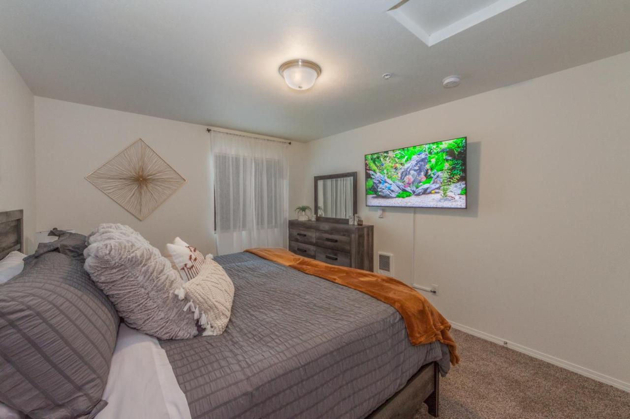 Modern And Stylish King Bed Wifi Free Parking Apartman Spokane Valley Kültér fotó